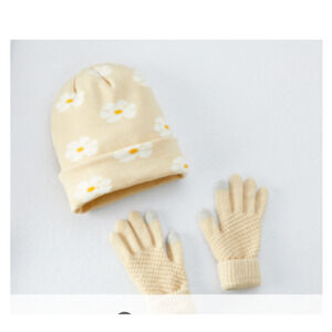 NEW Daisy Fuentes Cozy Beige Knit Hat & Touchscreen Glove Set - OS